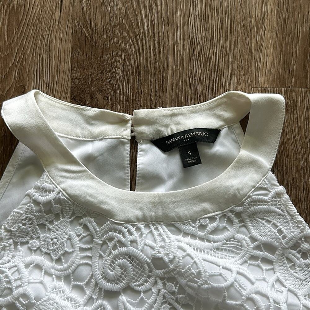 Banana Republic High Neck Embroidered Lace Front Blouse White Small Workwear - Picture 2 of 4